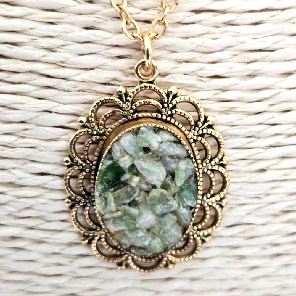 VINTAGE Gold Plated Druzy Necklace With Chain